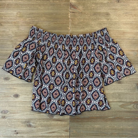 BKE Gimmicks Off Shoulder Top - Picture 2 of 6